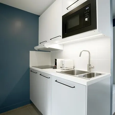 In A Designer With Private Terrace Daire *